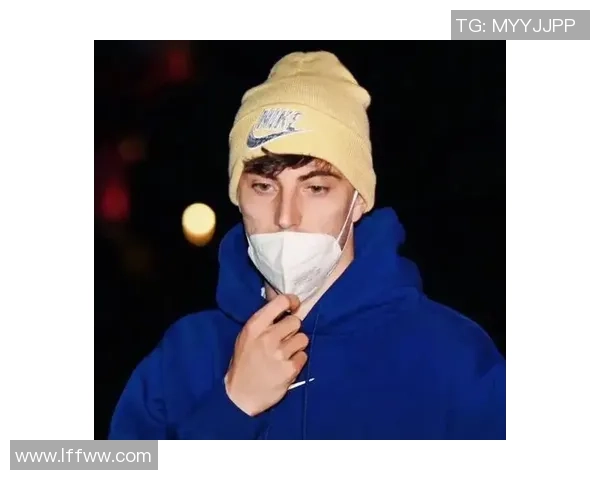 喜欢的足球明星头像女生展示个性与热情的完美结合